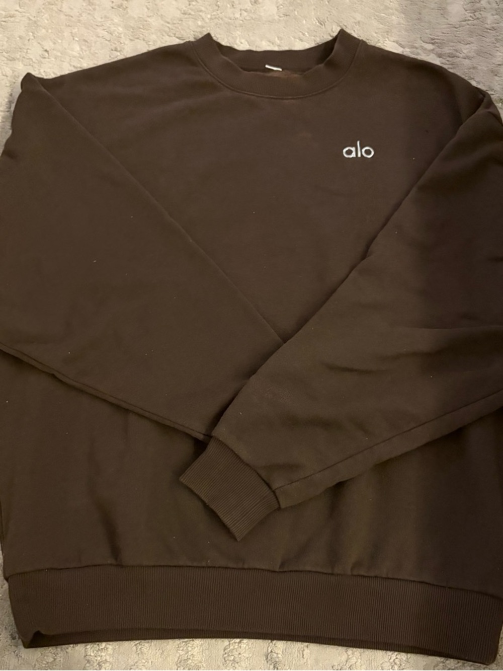 ALO Yoga Crewneck Sweatshirt in Dark Brown